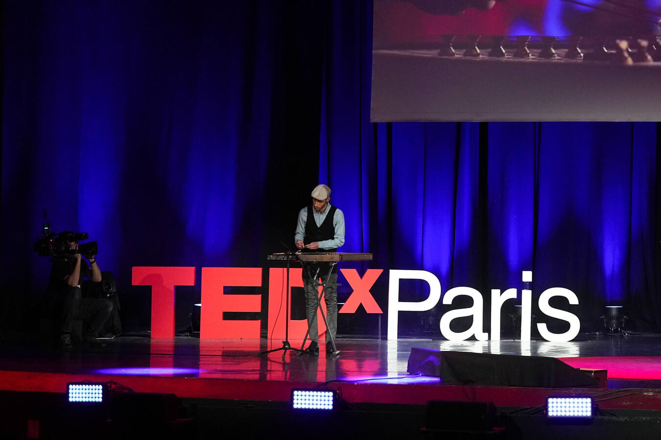 Reza Changizi - Santour - TedxParis Reza Changizi - Santour - TedxParis